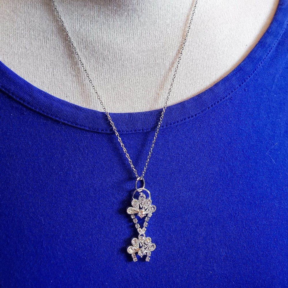 18" Silver Tone Rhinestone Drop Pendant Necklace